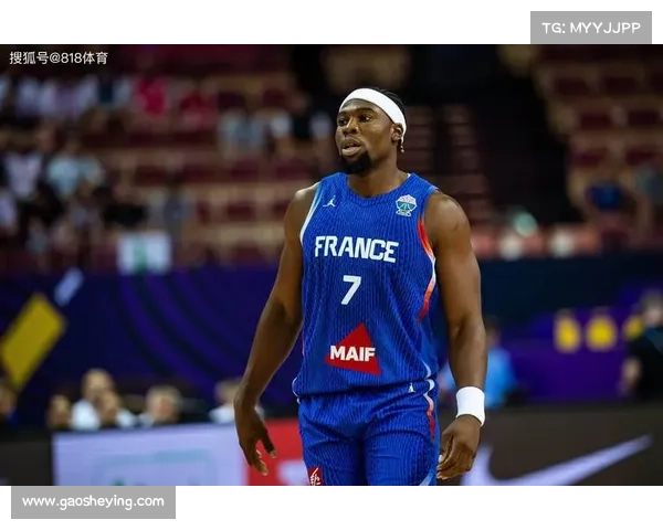 亚布塞莱回应刷分争议:东契奇应专注防守而非在对手进攻时握手 亚布塞莱回应刷分争议:东契奇应专注防守而非在对手进攻时握手